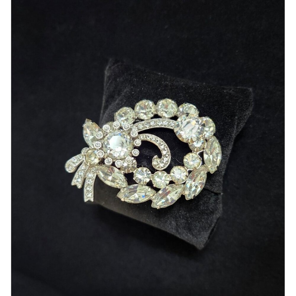 Vintage Eisenberg Ice Sparkling Rhinestone Brooch Oval Floral Design Silver Tone
